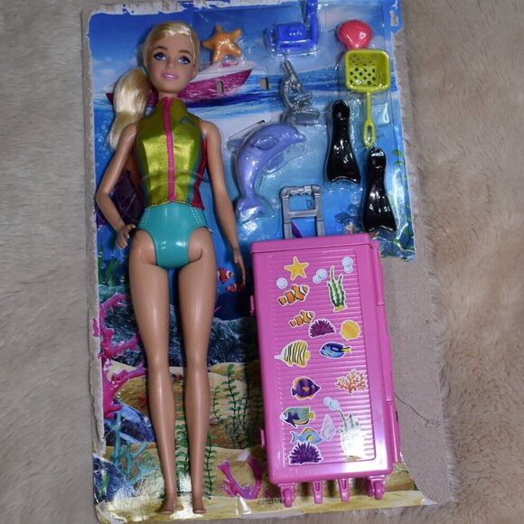 Barbie You Can Be Anything Diver Swim Barbie And Accessories - Picture 2 of 7